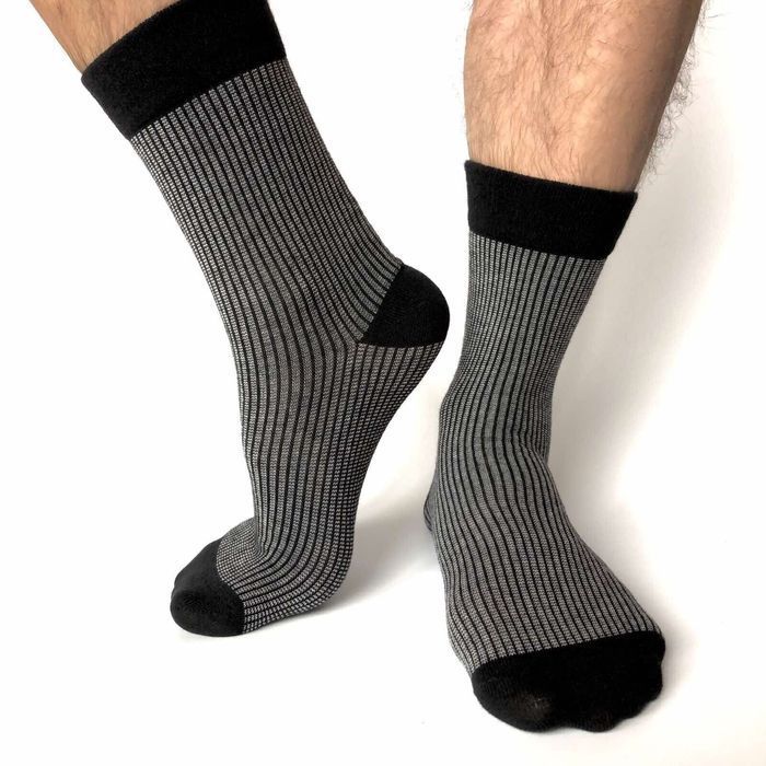 Men's socks made from Indian cotton, black and white